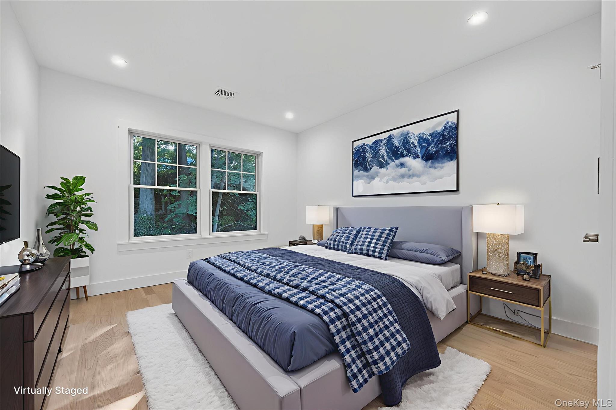 5 Pepperday Avenue, Port Washington, NY 11050