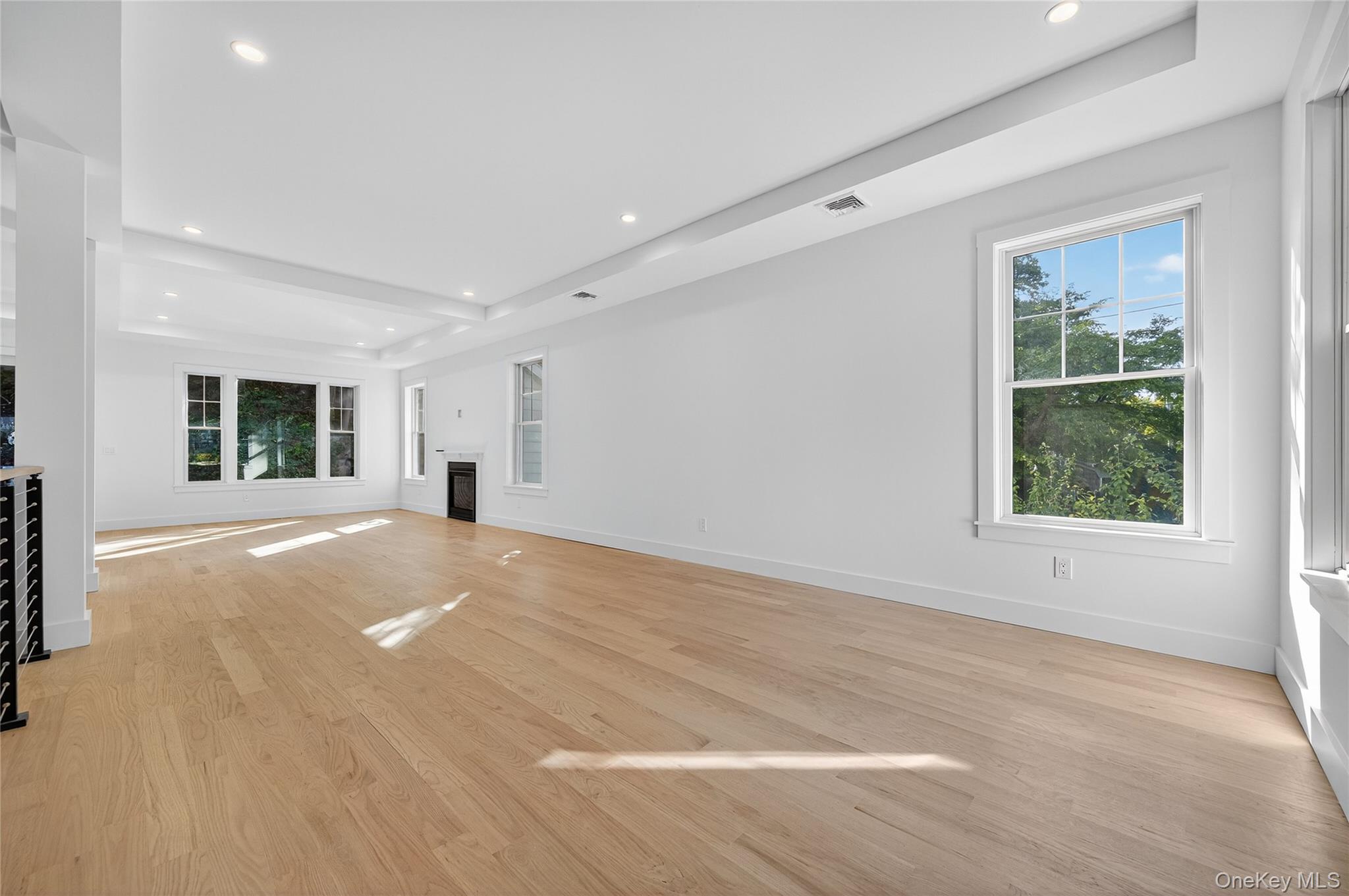 5 Pepperday Avenue, Port Washington, NY 11050