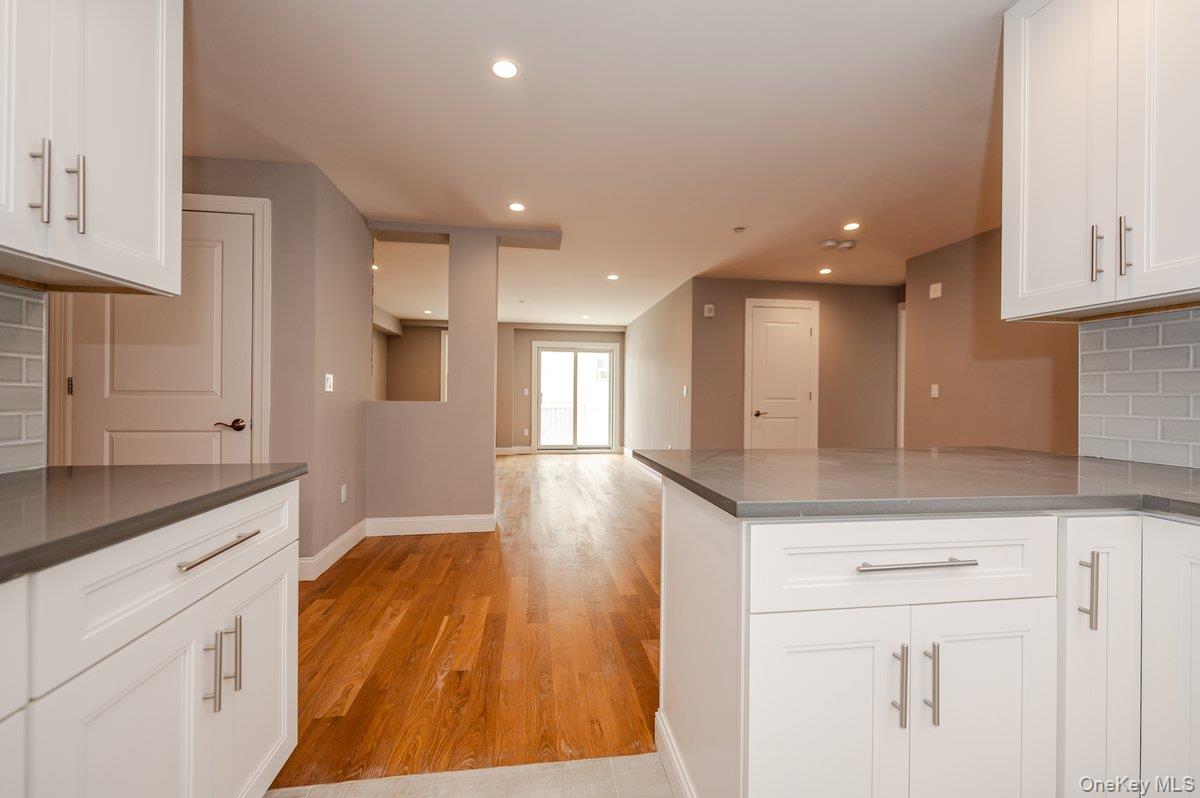 661 W Broadway # 403, Long Beach, NY 11561