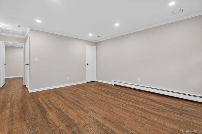 39 YENNICOCK, Port Washington, NY 11050