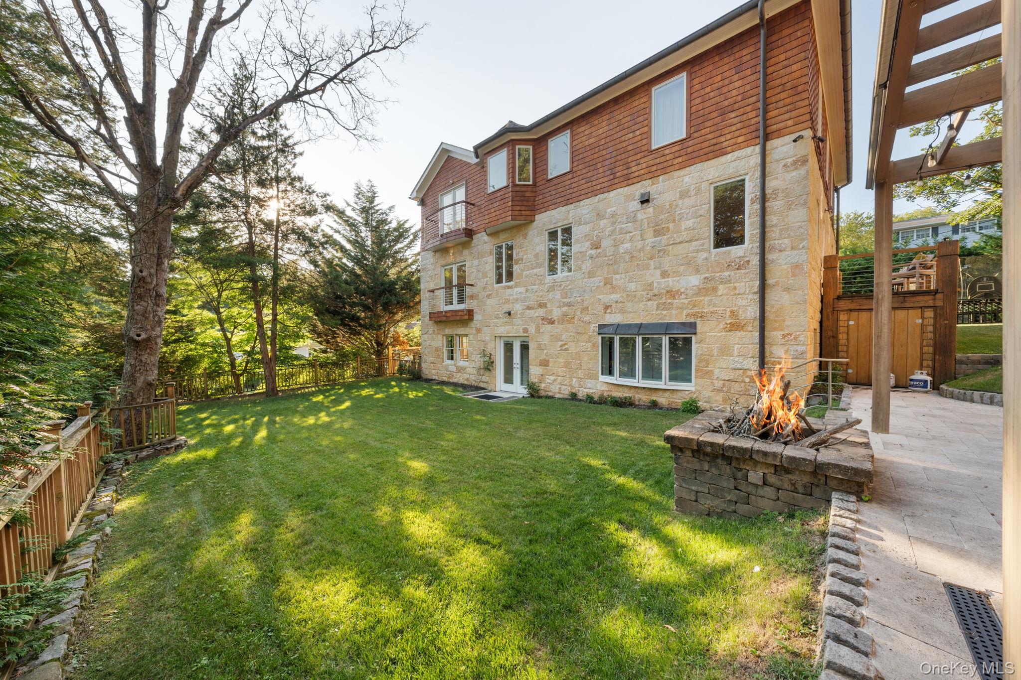 2 Hudson Street, Hastings-on-Hudson, NY 10706