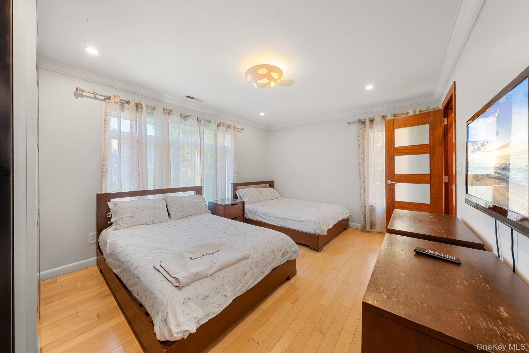 2 Hudson Street, Hastings-on-Hudson, NY 10706