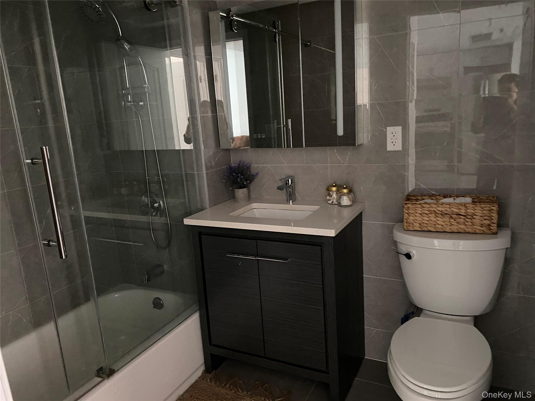 6518 Austin Street # 2B, Rego Park, NY 11374