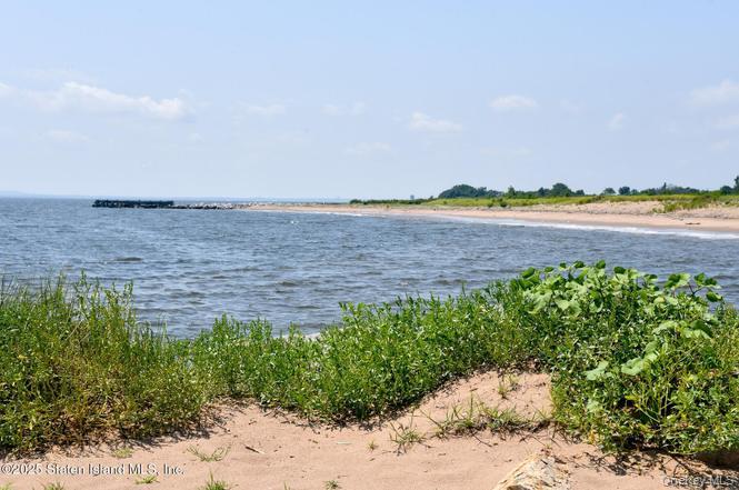 14 Center Place, Staten Island, NY 10306