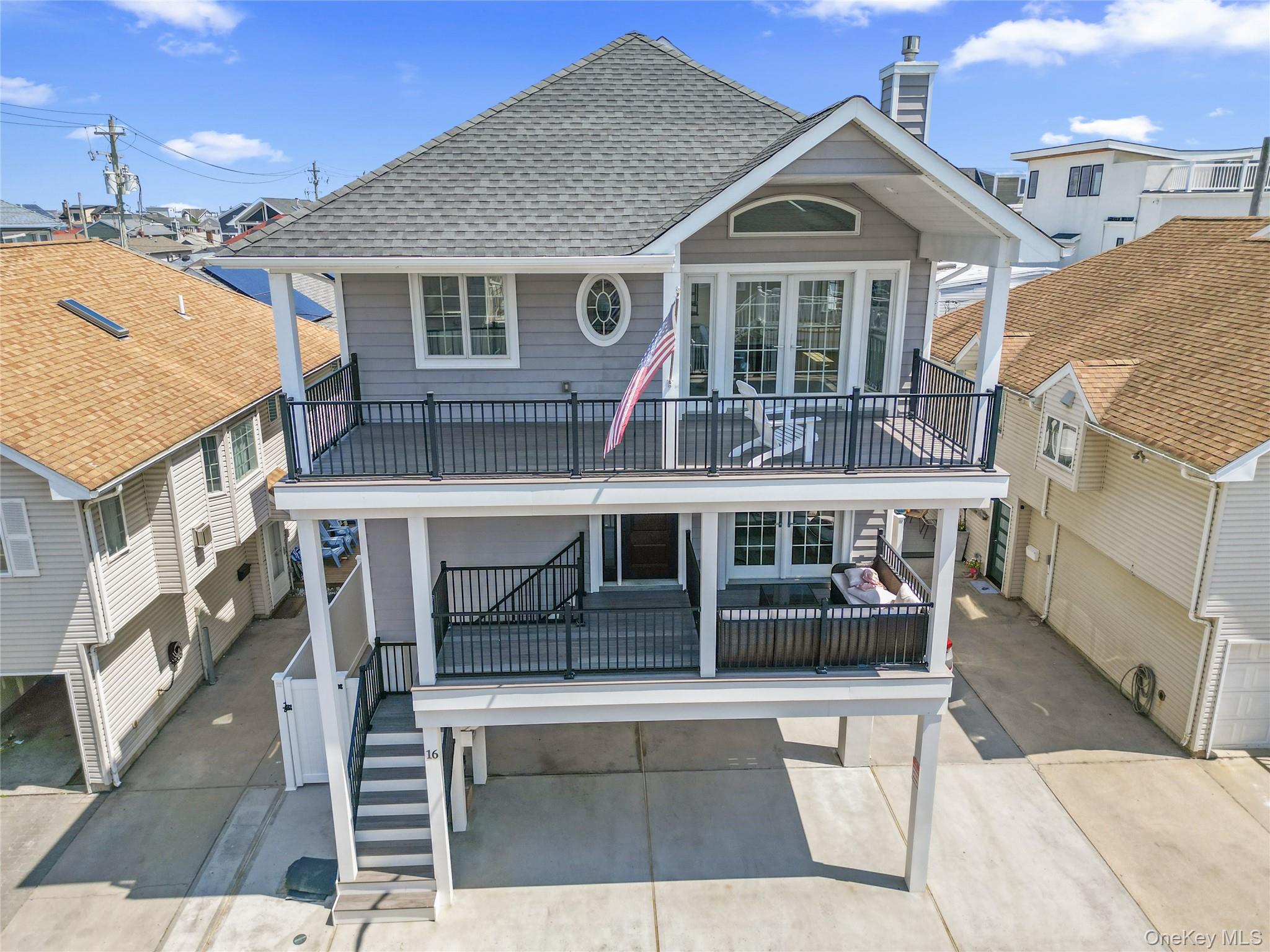 16 Kentucky Street # upper, Long Beach, NY 11561