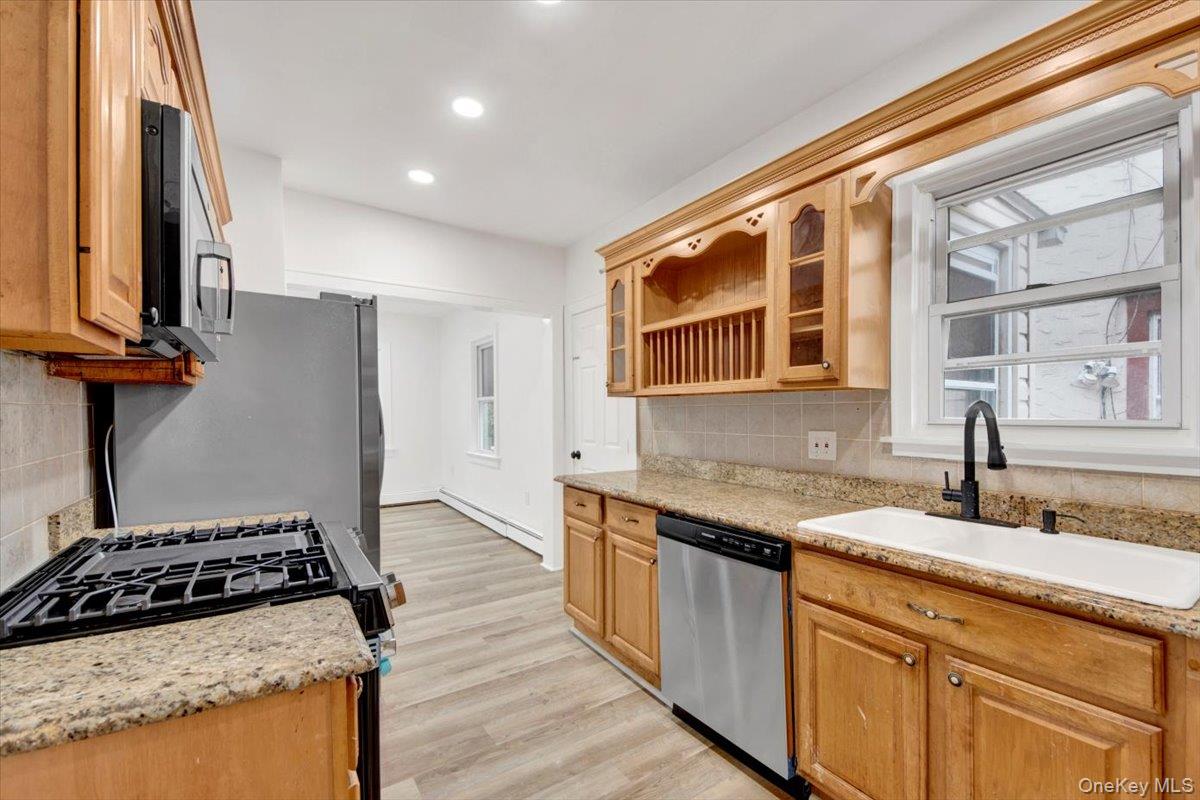 5 Ashland Street, New Rochelle, NY 10801