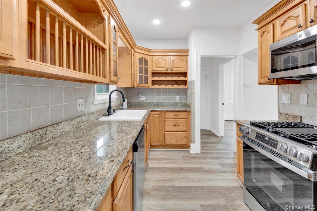 5 Ashland Street, New Rochelle, NY 10801