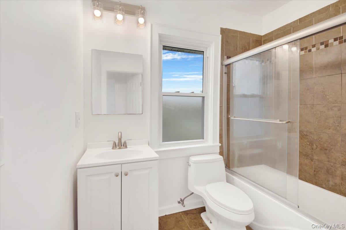 5 Ashland Street, New Rochelle, NY 10801