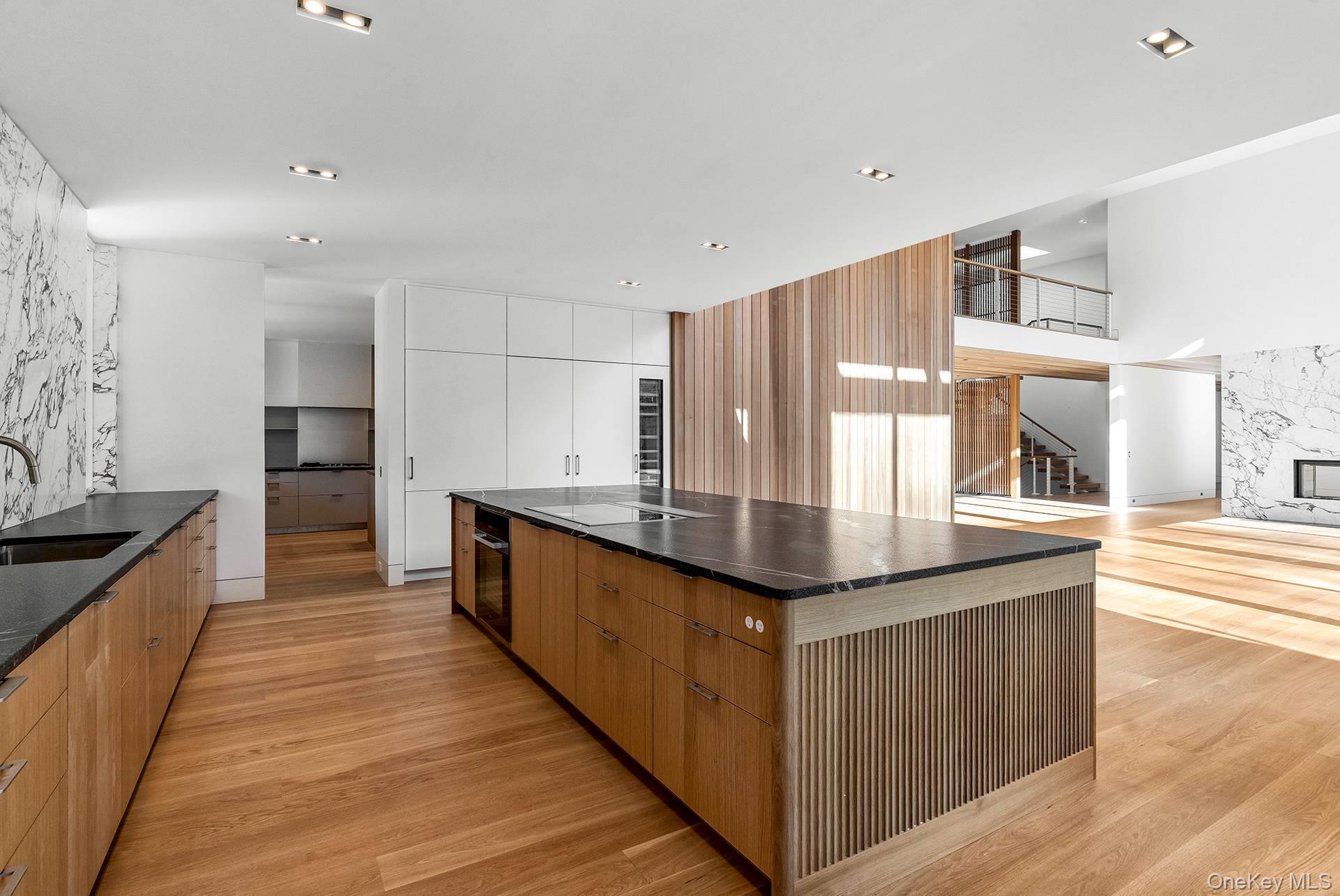 16 Arbor Path, Amagansett, NY 11930