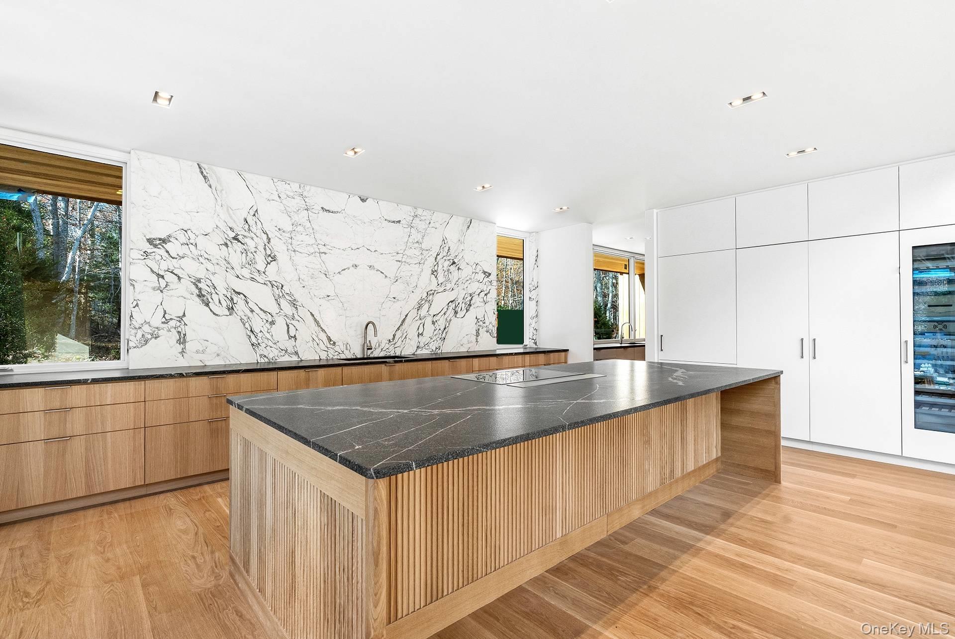 16 Arbor Path, Amagansett, NY 11930