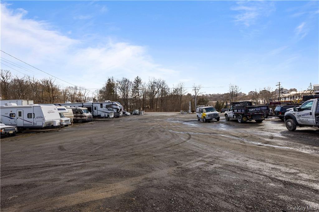 4428 State Route 94, Florida, NY 10921