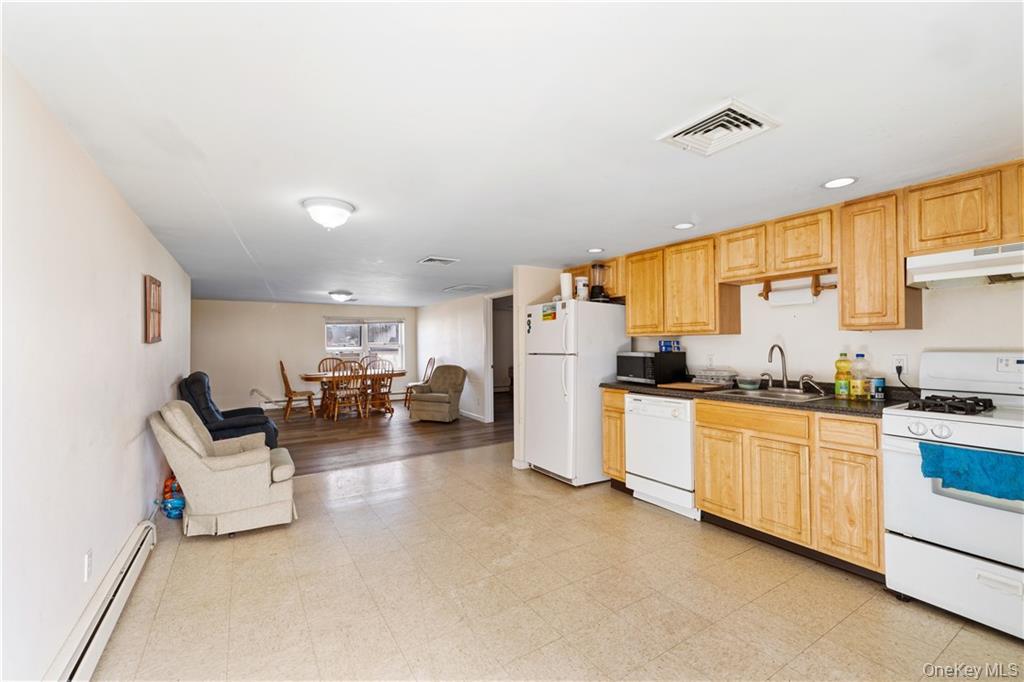 4428 State Route 94, Florida, NY 10921