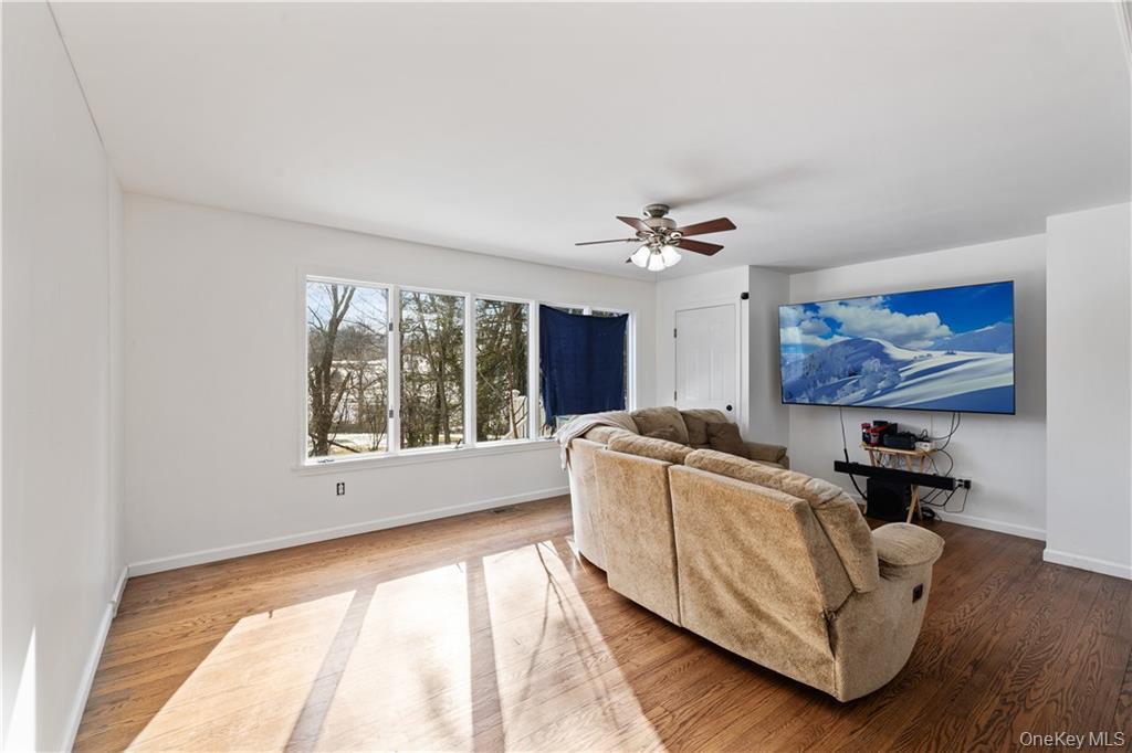 4428 State Route 94, Florida, NY 10921