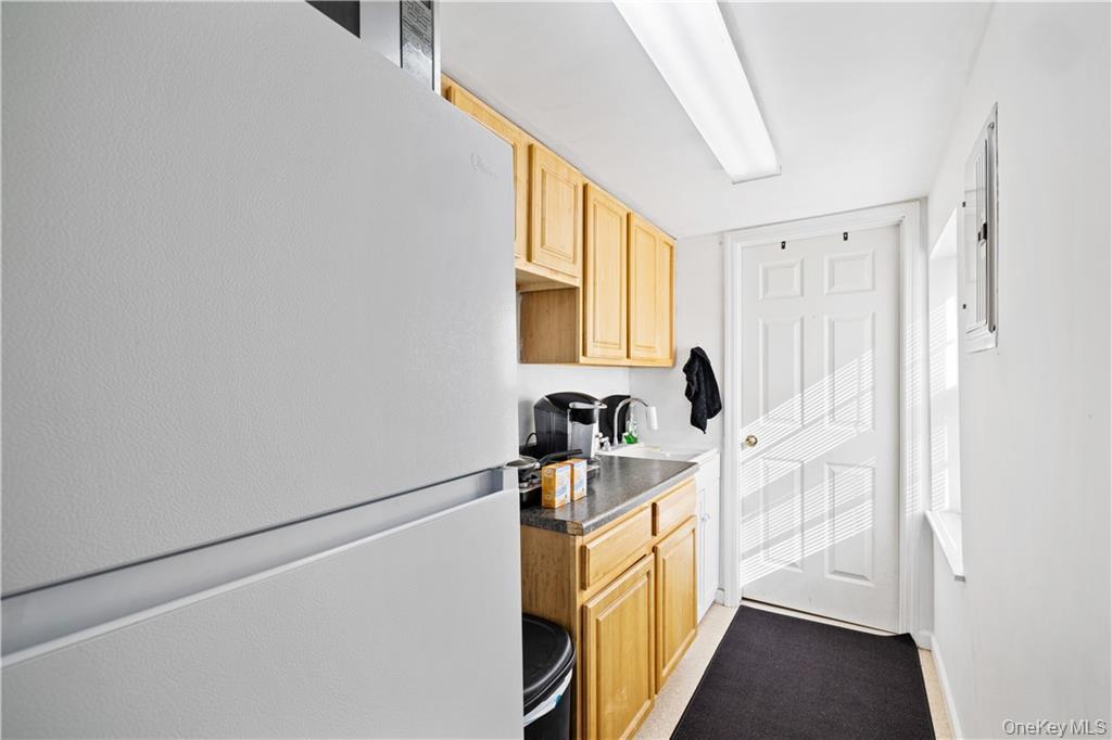 4428 State Route 94, Florida, NY 10921