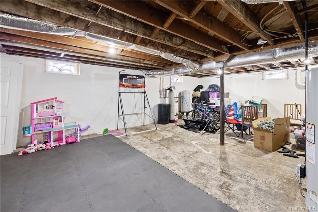 4428 State Route 94, Florida, NY 10921