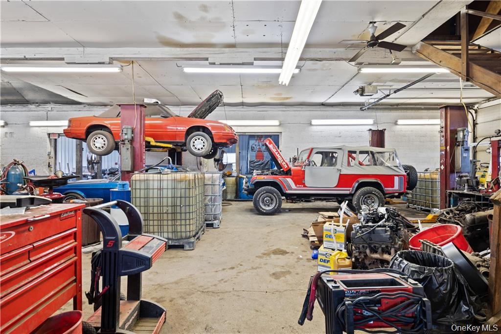 4428 State Route 94, Florida, NY 10921