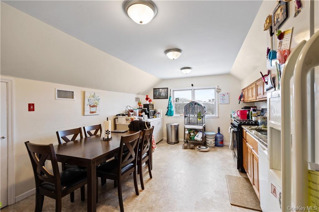 4428 State Route 94, Florida, NY 10921