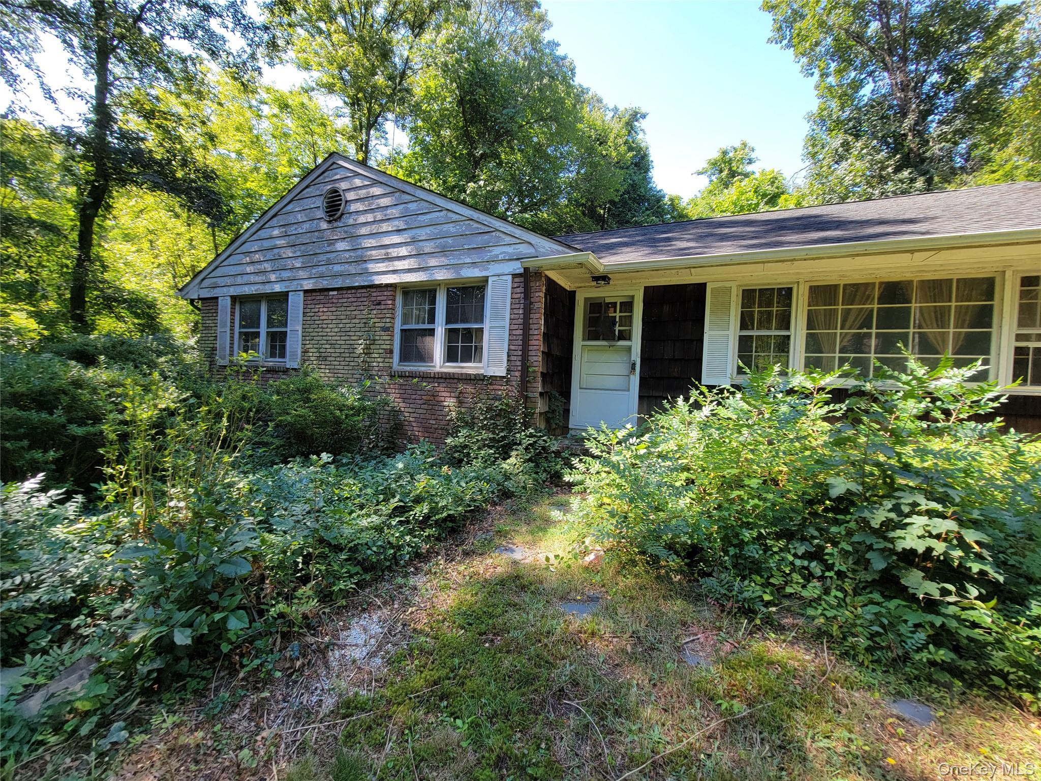 215 Beverly Road, South Huntington, NY 11746