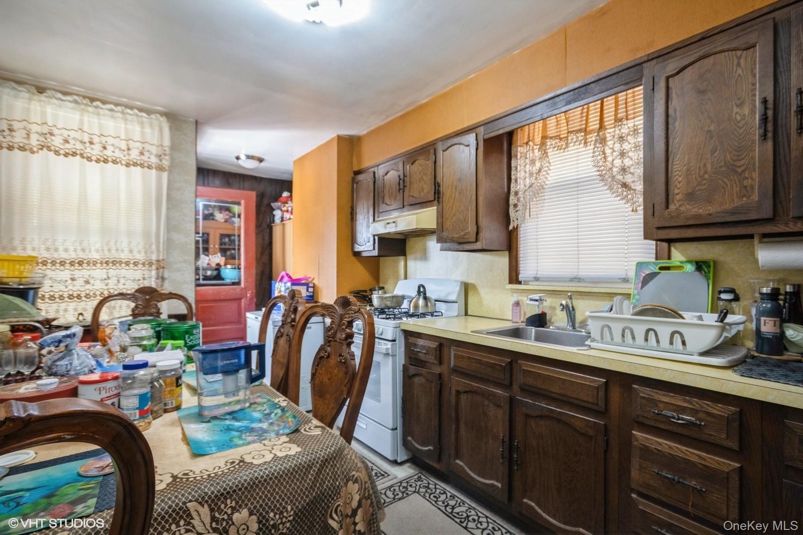 4261 Byron Avenue, Bronx, NY 10466