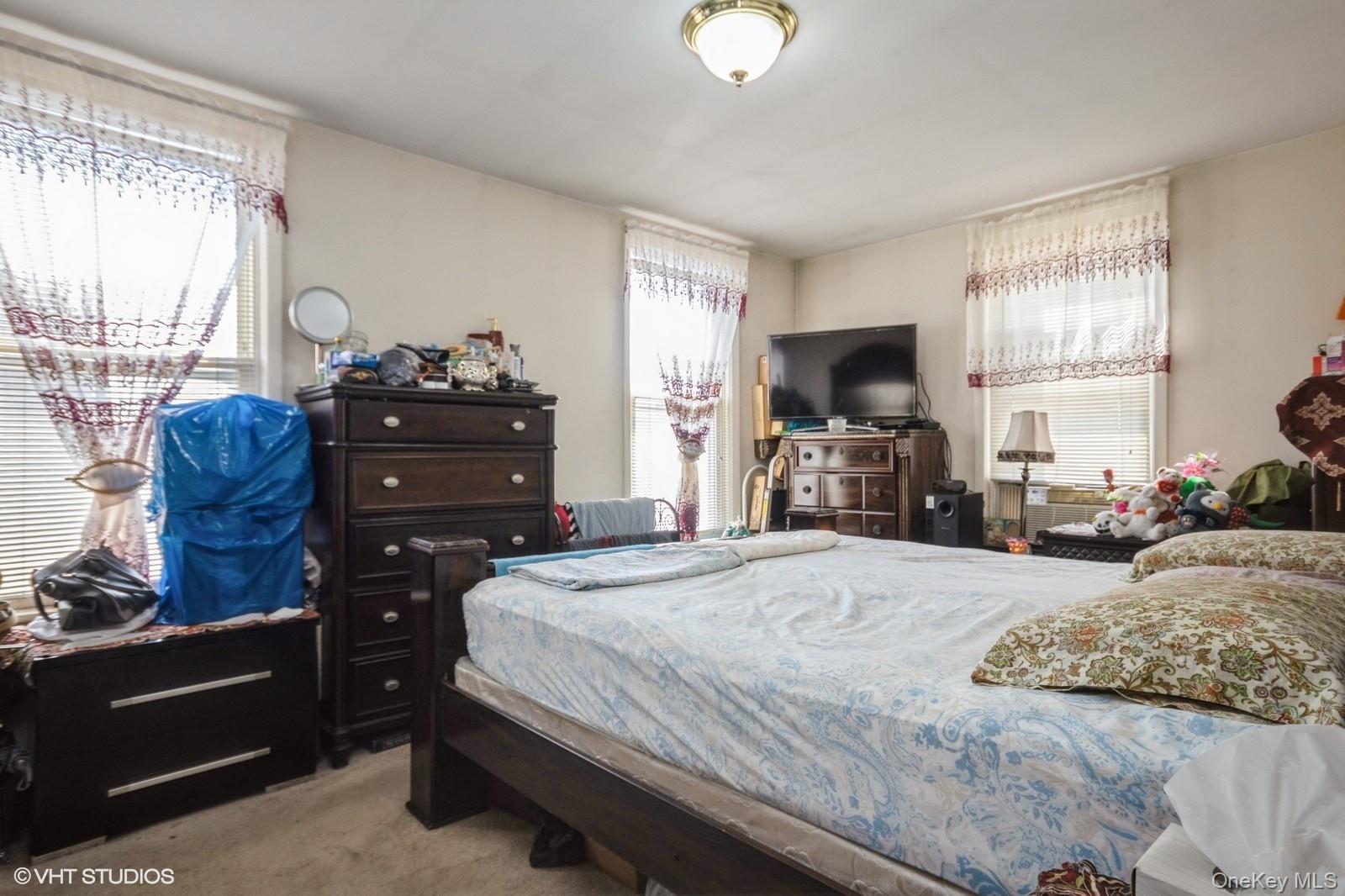 4261 Byron Avenue, Bronx, NY 10466