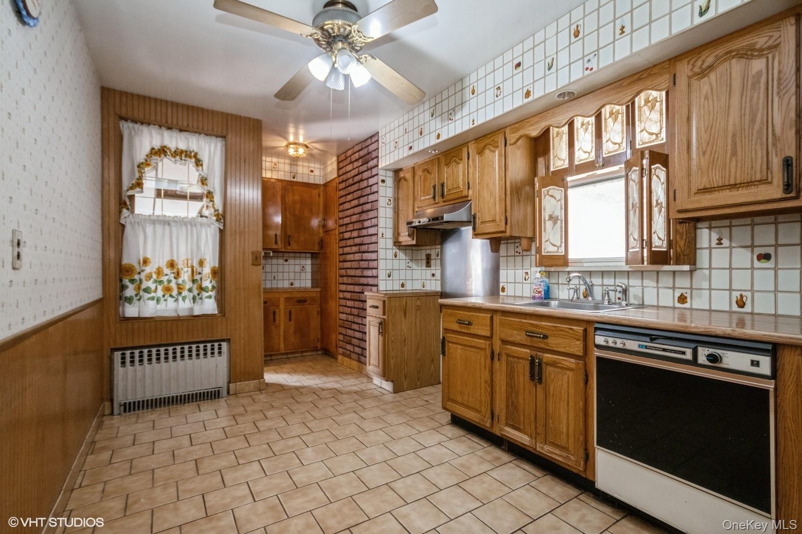 4261 Byron Avenue, Bronx, NY 10466