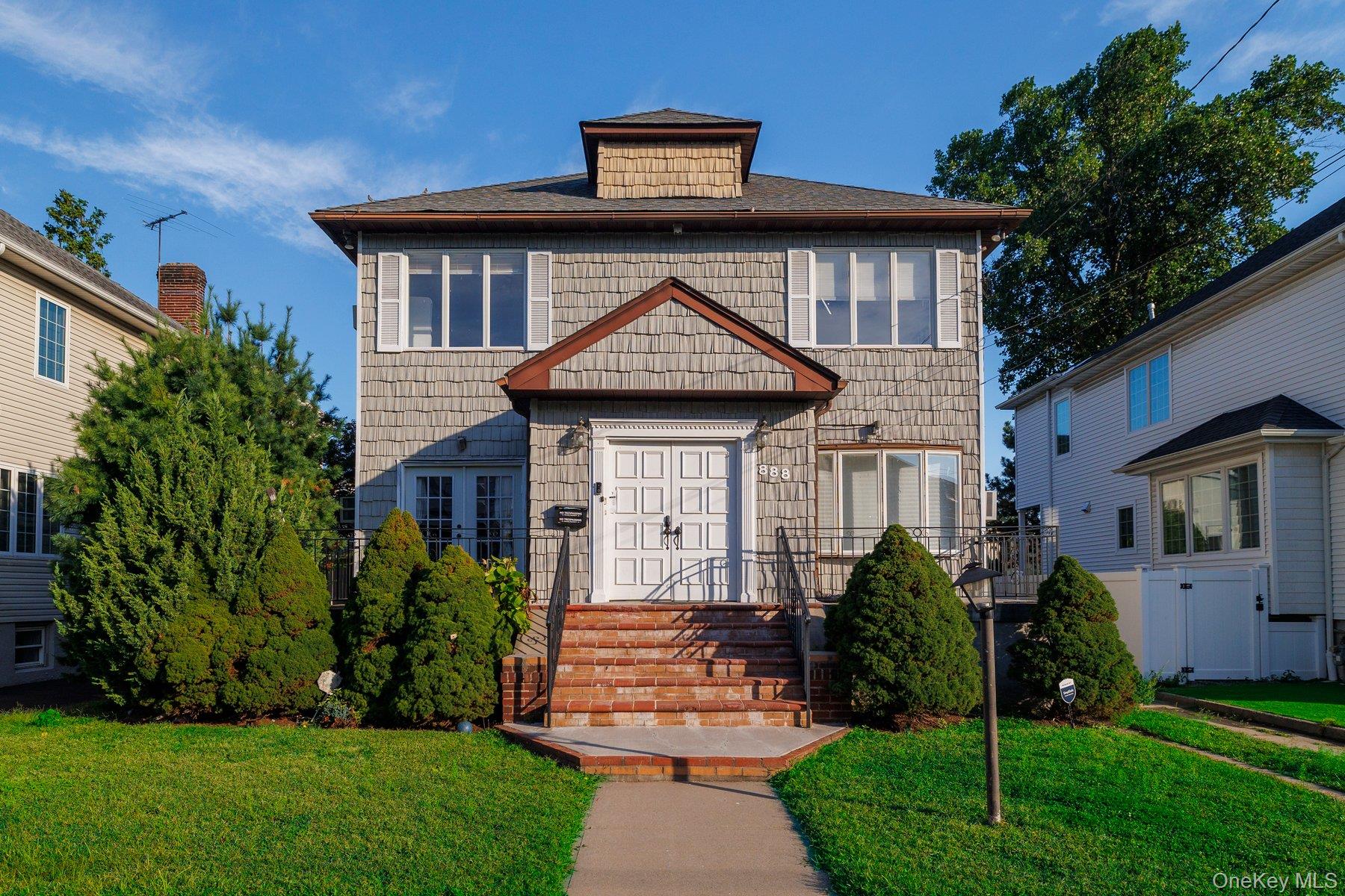 888 Cambridge Road, Woodmere, NY 11598