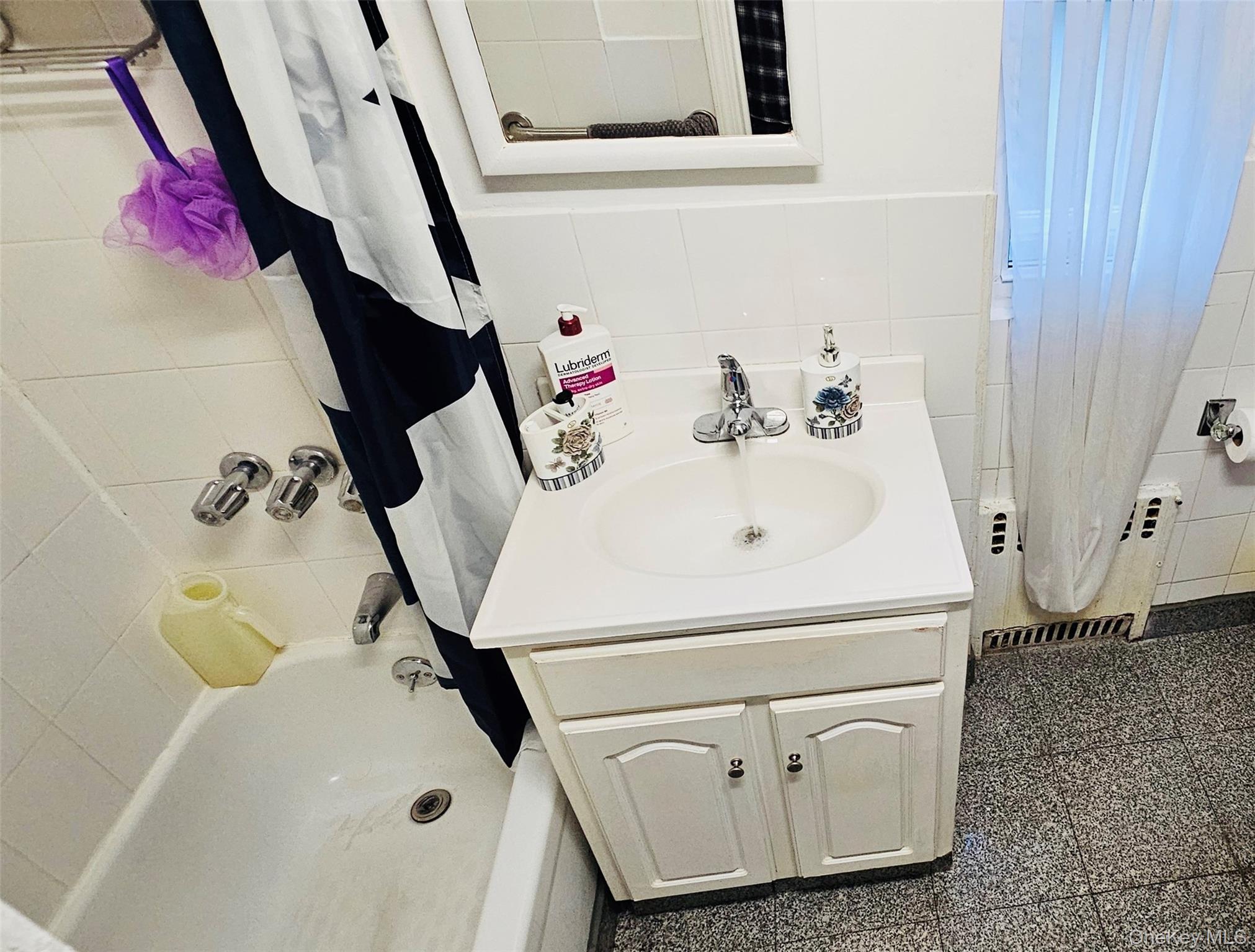 6728 Forest Avenue, Ridgewood, NY 11385