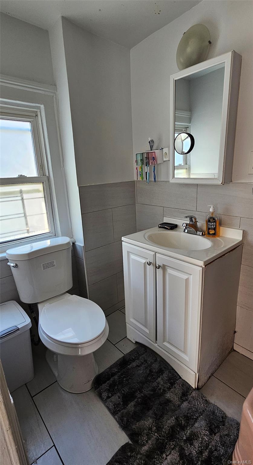 6728 Forest Avenue, Ridgewood, NY 11385