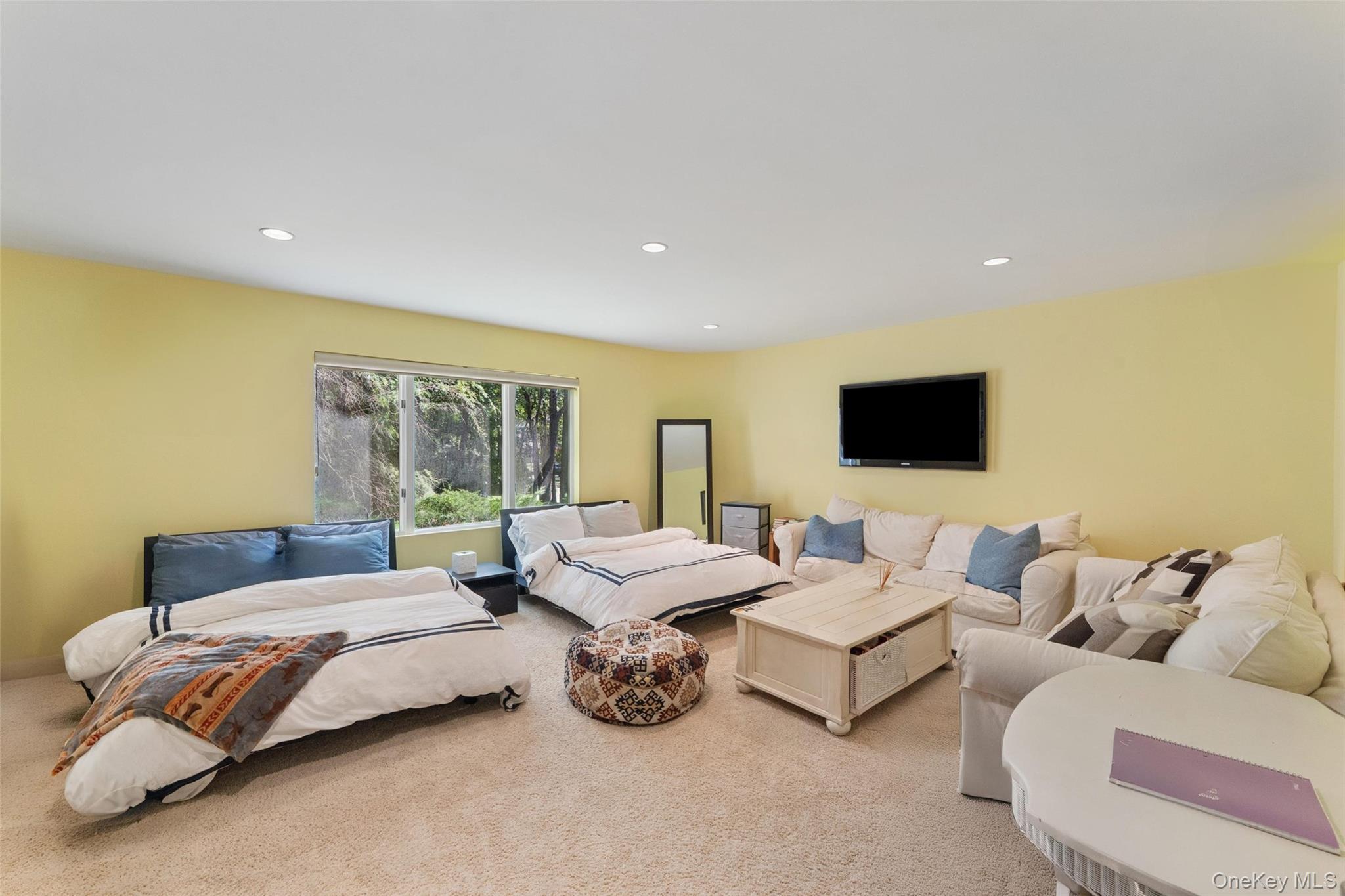 16 Elizabeth Lane, Quogue, NY 11959