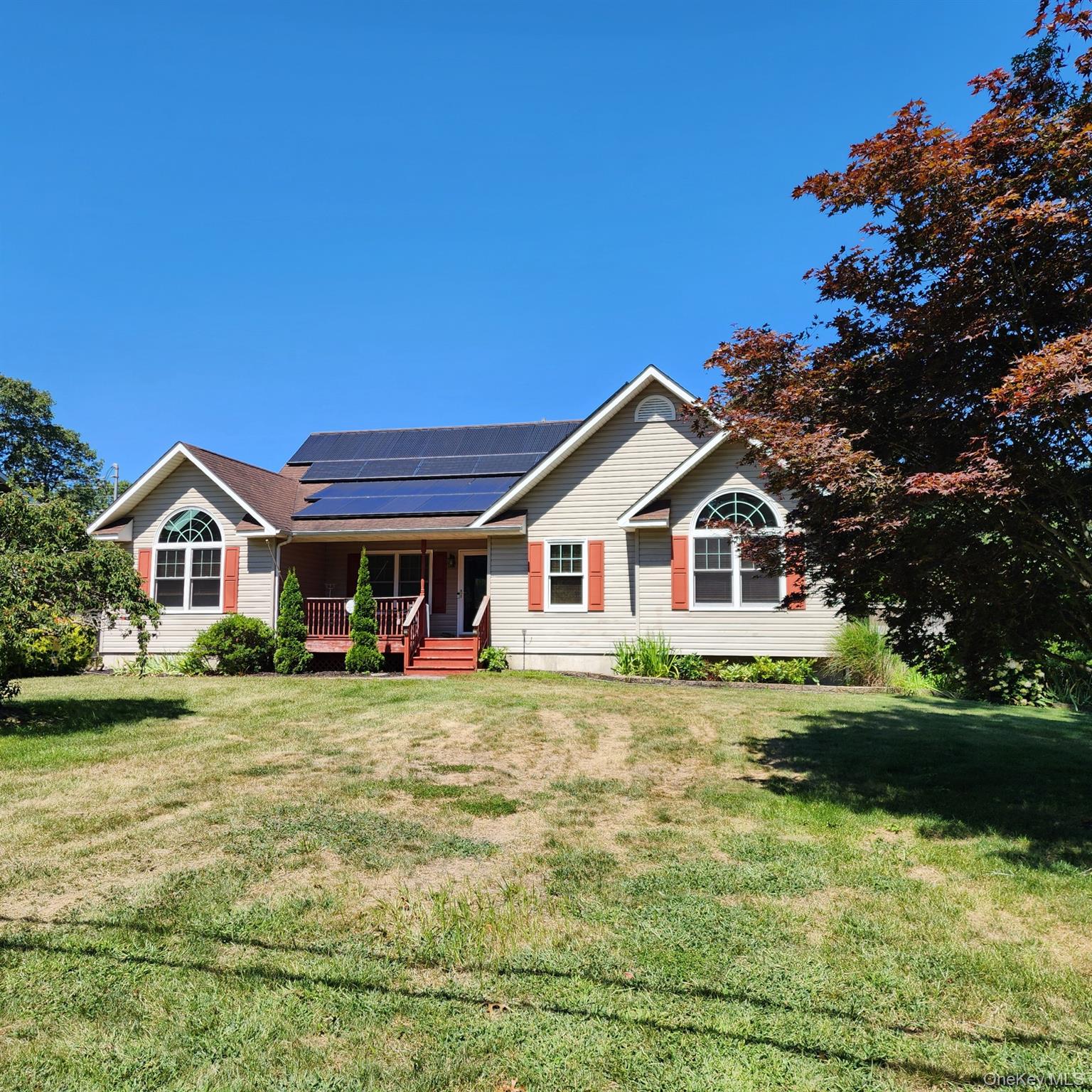 289 Carleton Drive E, Shirley, NY 11967