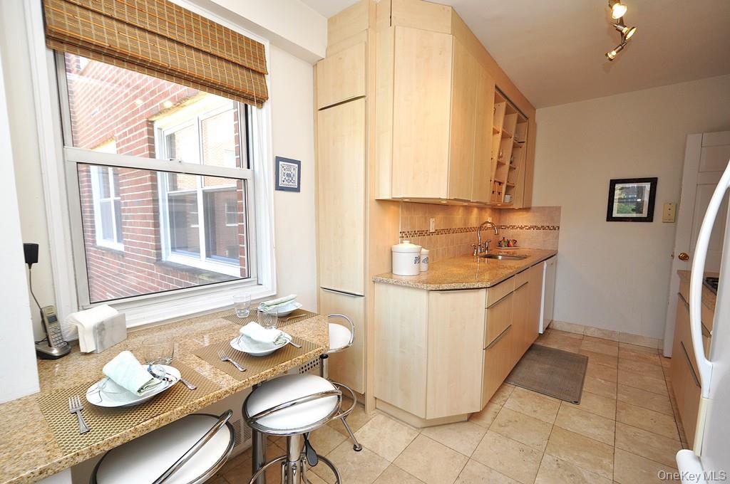 240 Garth Road # 6F2, Scarsdale, NY 10583