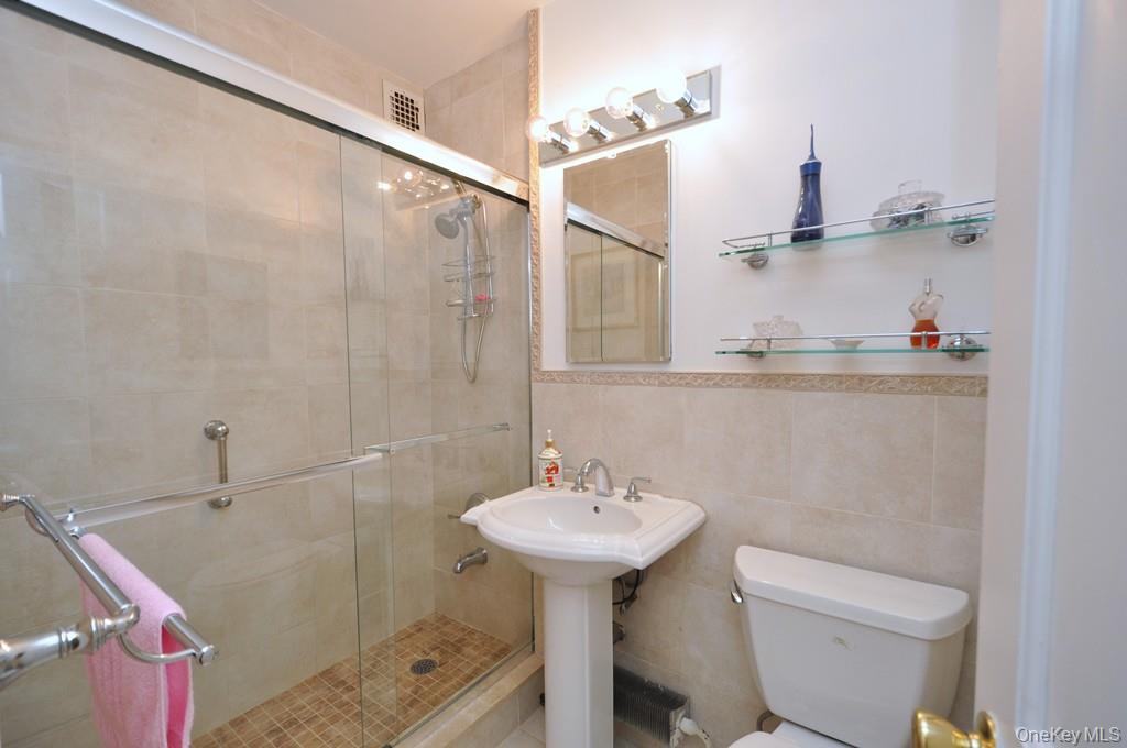 240 Garth Road # 6F2, Scarsdale, NY 10583