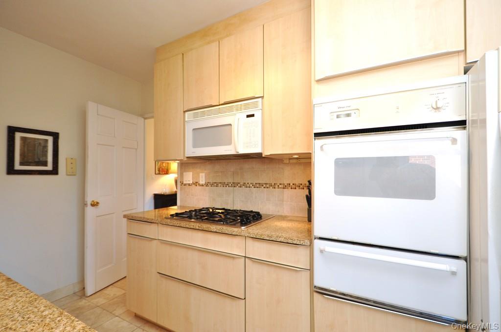 240 Garth Road # 6F2, Scarsdale, NY 10583