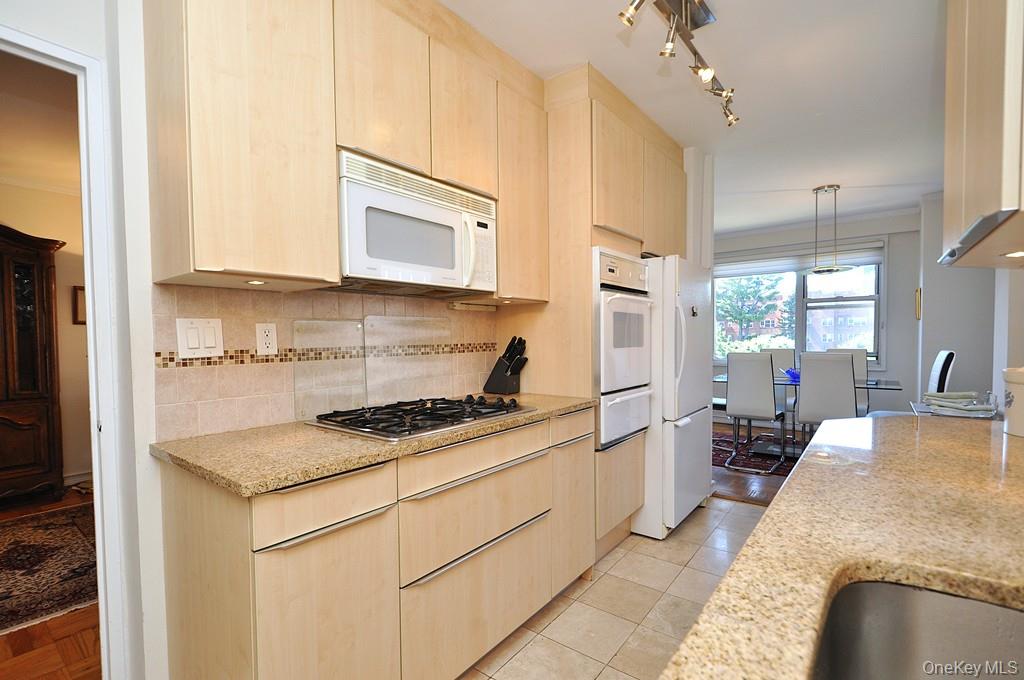 240 Garth Road # 6F2, Scarsdale, NY 10583