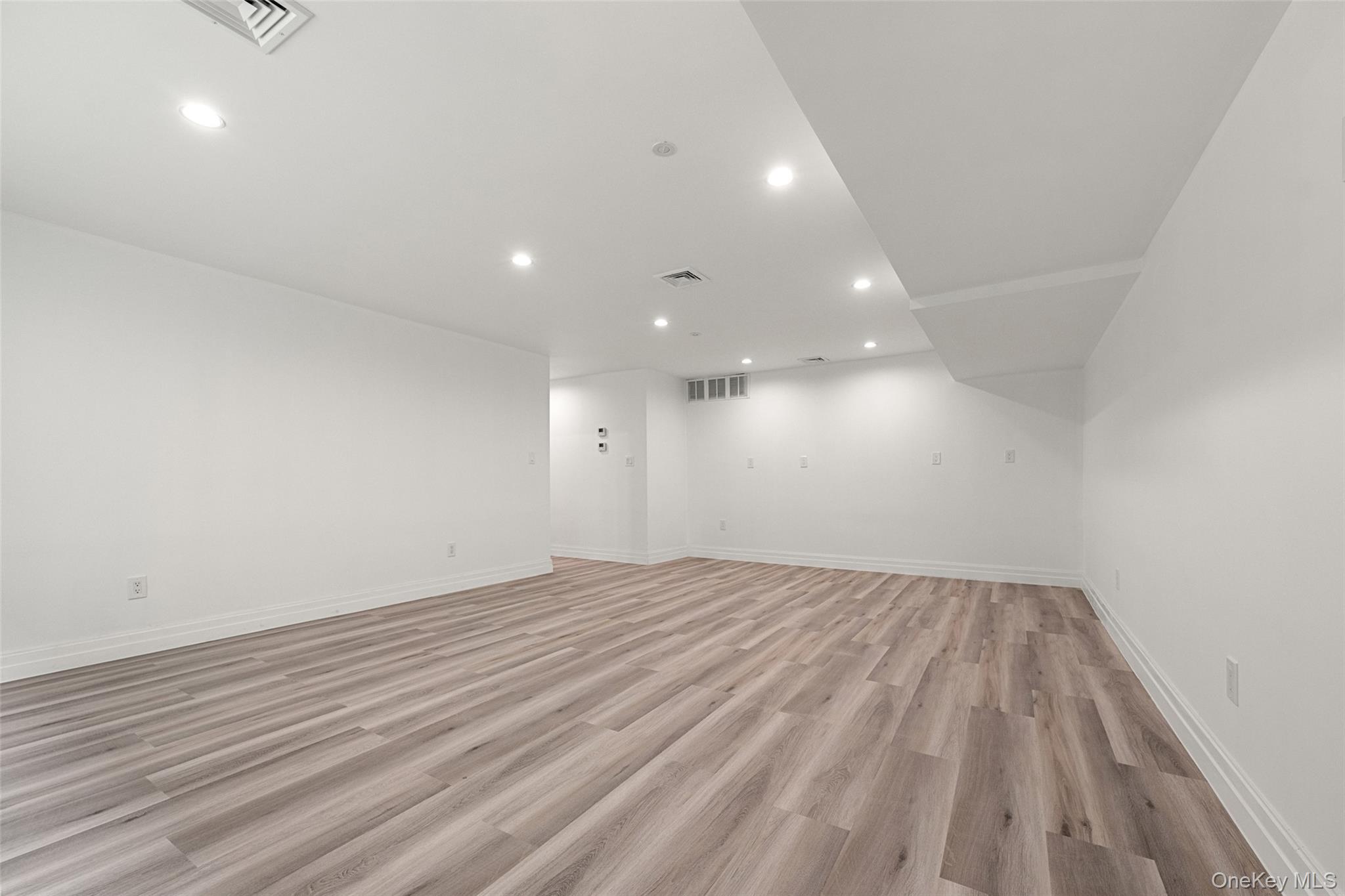 4 Angelas Place # 1, Bronx, NY 10465