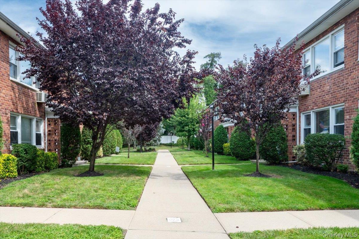 1600 Grand Avenue # V1, Baldwin, NY 11510