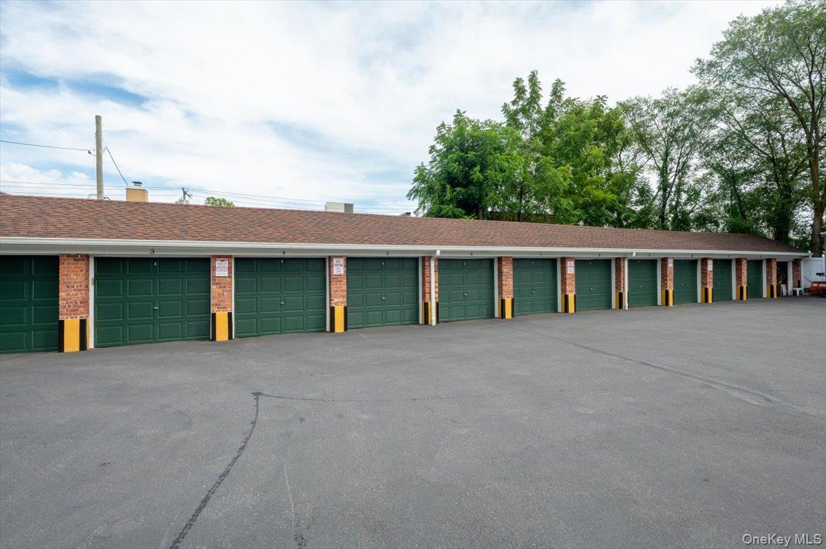 1600 Grand Avenue # V1, Baldwin, NY 11510