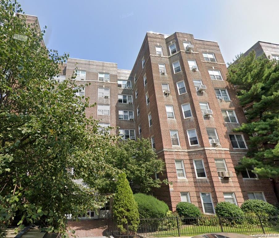 62-64 Saunders Street # D2, Rego Park, NY 11374
