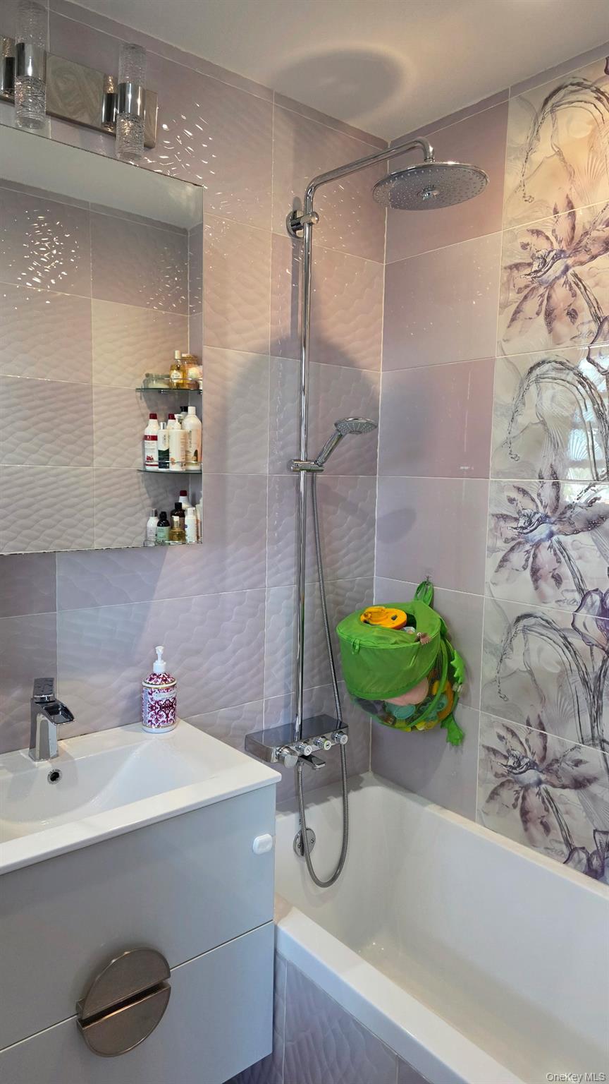 134 West End Avenue # 4A, Brooklyn, NY 11235