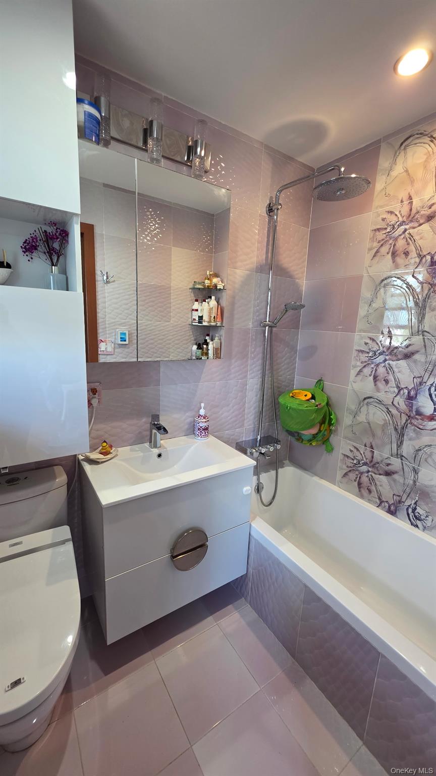 134 West End Avenue # 4A, Brooklyn, NY 11235