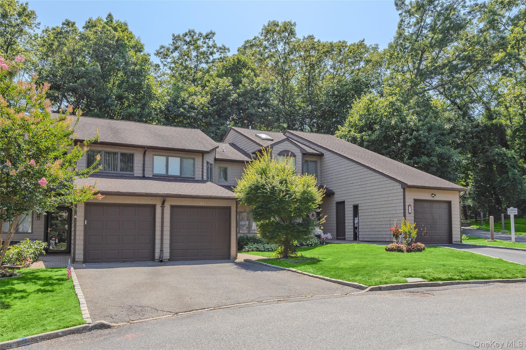 25 Jeremy Circle, Nesconset, NY 11767