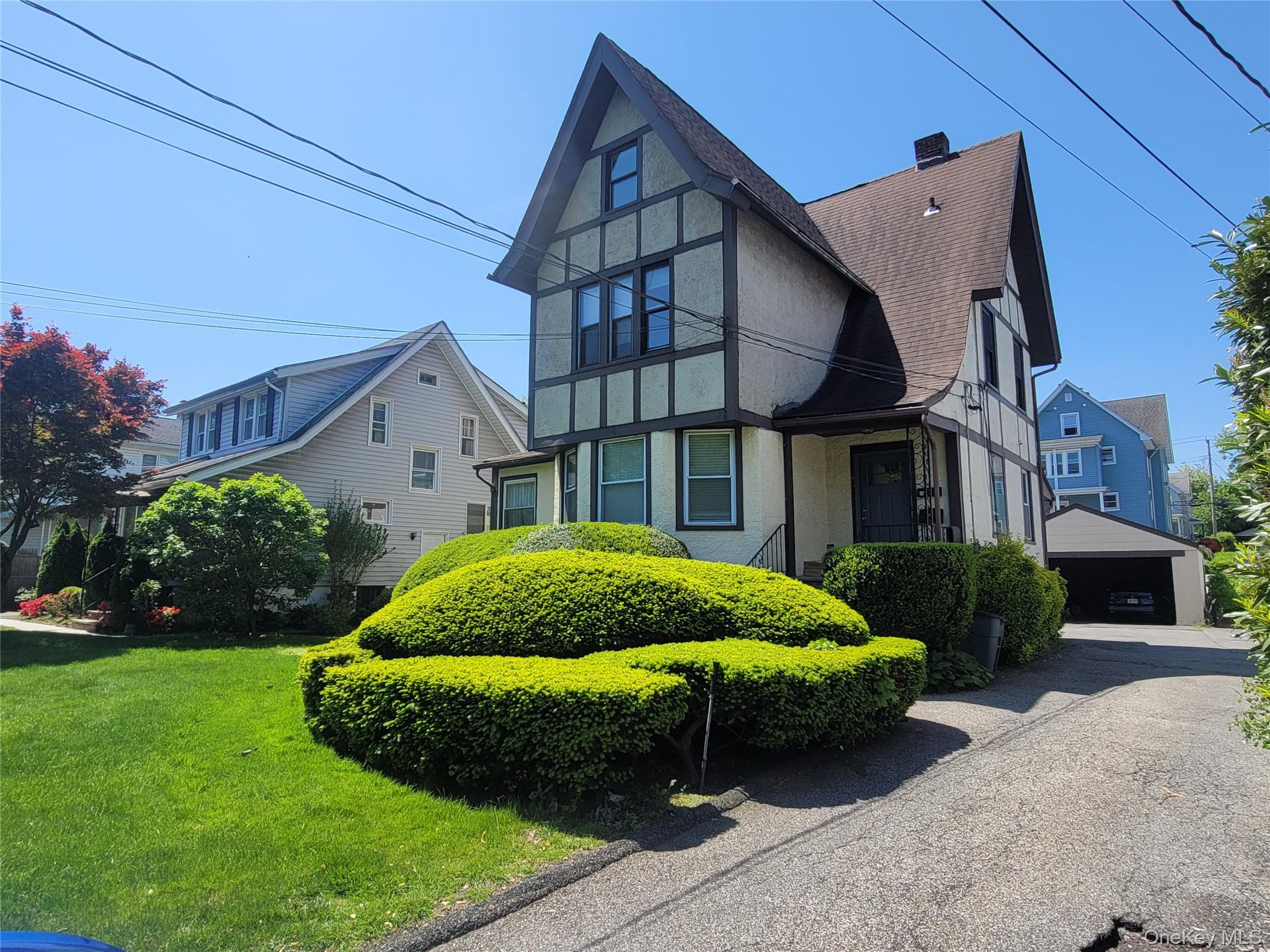 40 Longview Avenue, White Plains, NY 10605