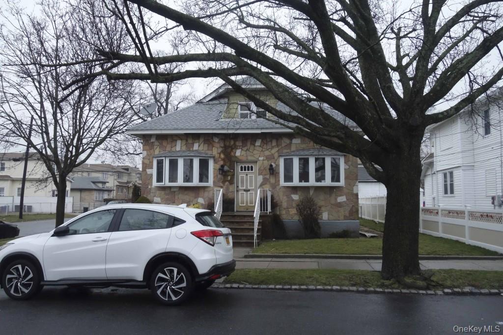 22023 137th Avenue, Springfield Gardens, NY 11413
