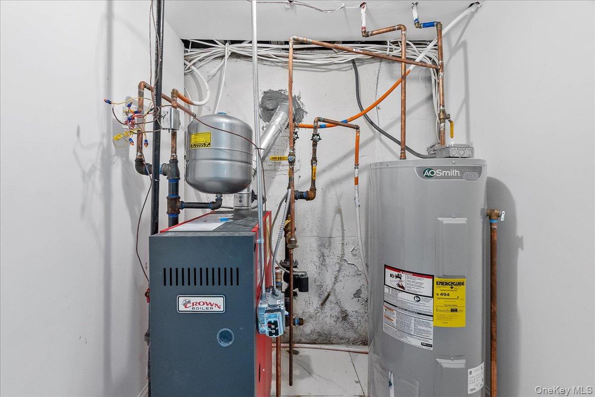 1686 Rosalind Avenue, Elmont, NY 11003