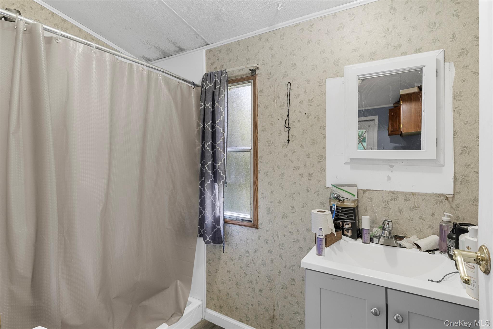 172 Orange Lake Road, Walden, NY 12586