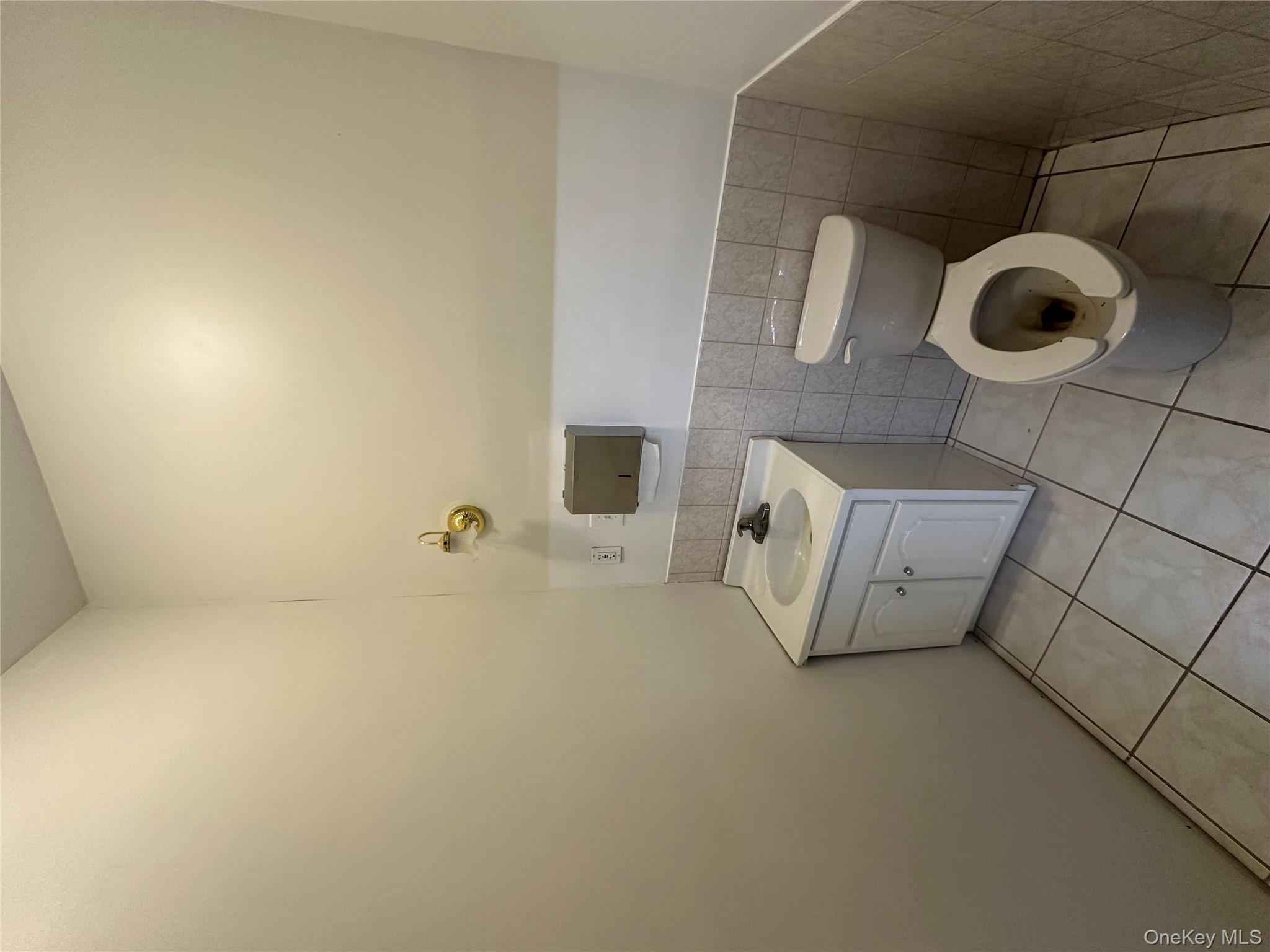 202 Merrick Road, Rockville Centre, NY 11570