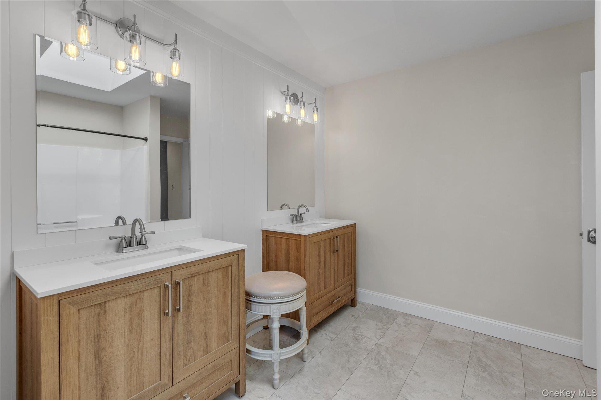 34 Sedgemere Road, Center Moriches, NY 11934