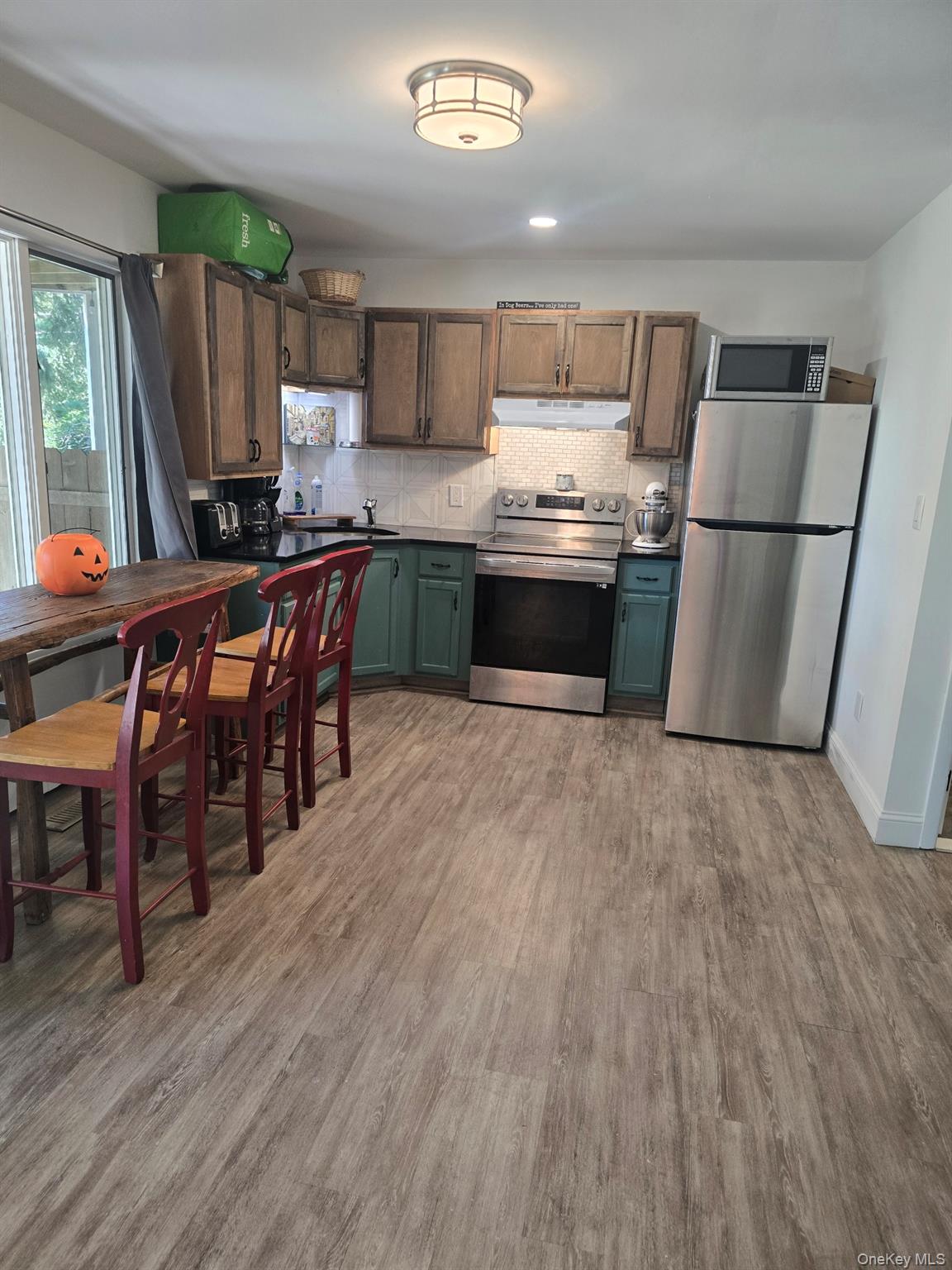 34 Sedgemere Road, Center Moriches, NY 11934