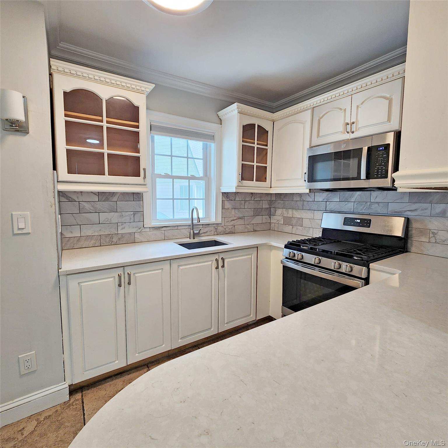 16 Circle Drive, Tuxedo Park, NY 10987