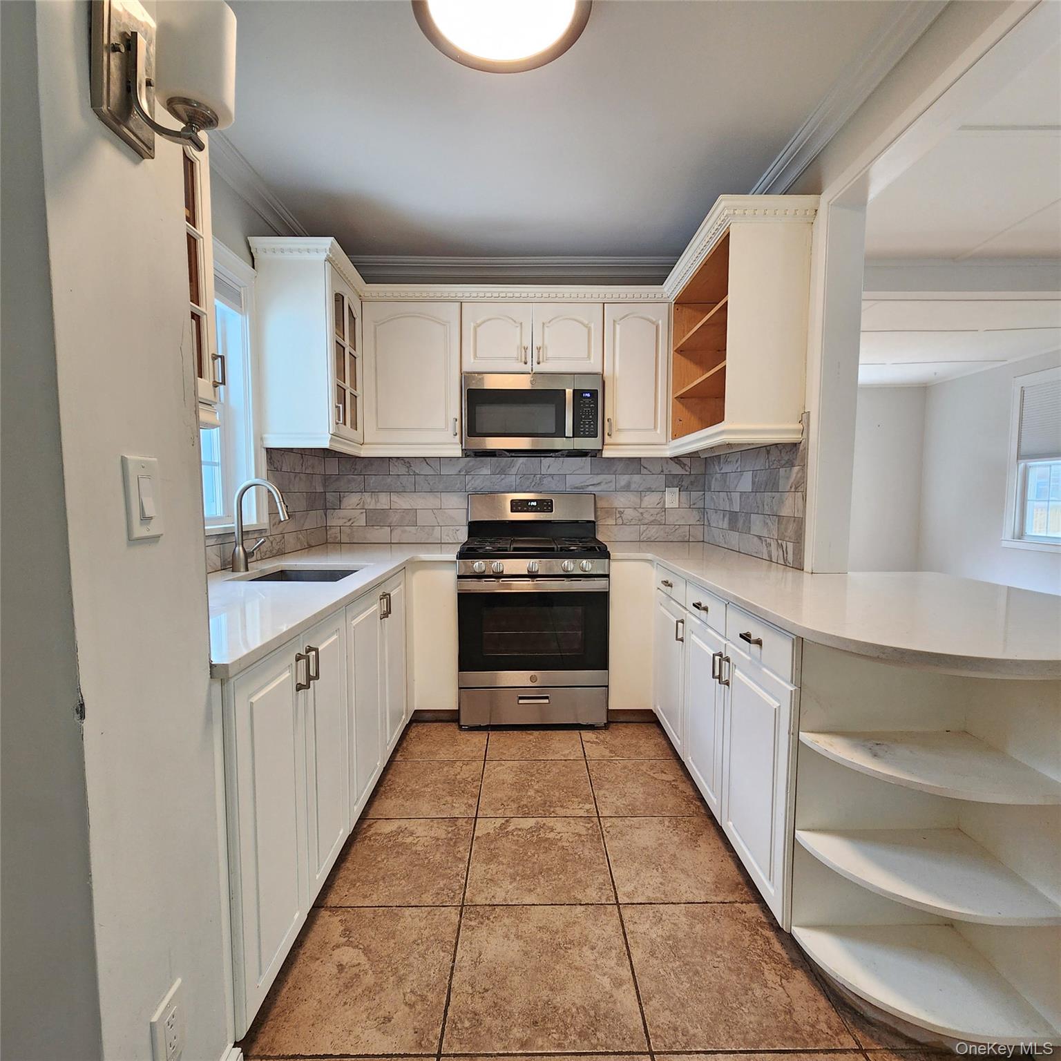 16 Circle Drive, Tuxedo Park, NY 10987